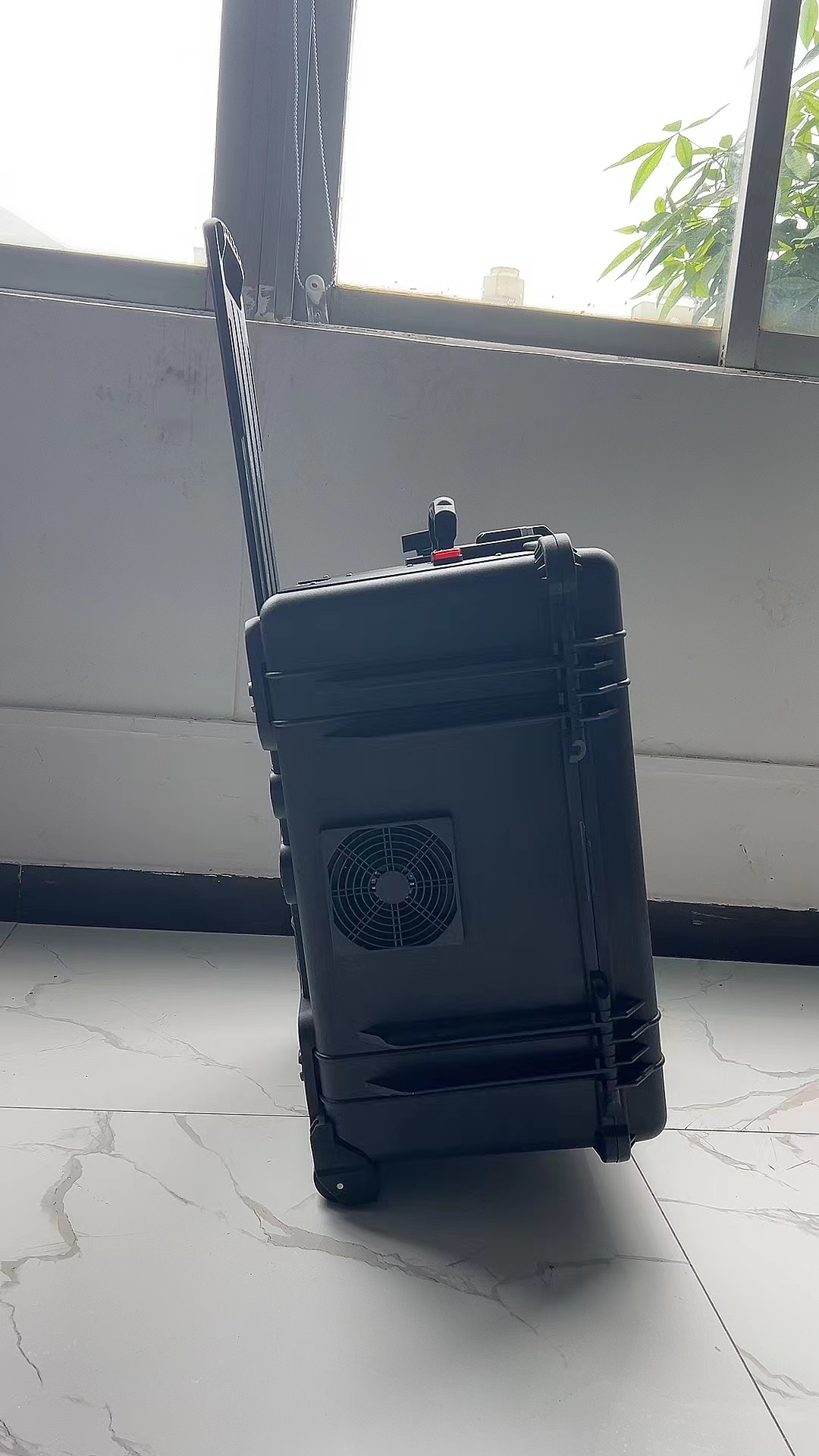 小店手拉箱型移动通信干扰器